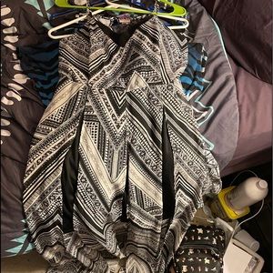 Juniors maxi dress size medium